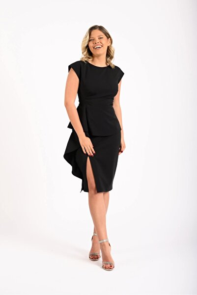 La Donna Tapered midi dress with front slit on the leg