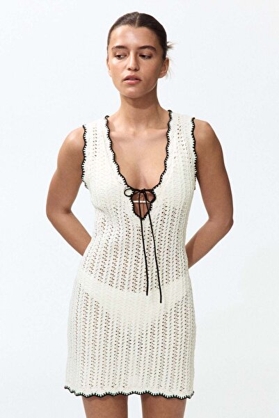 H&M فستان شاطئ محبوك بنمط Pointelle