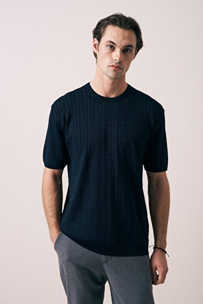 REGULAR FIT SAÇ ÖRGÜ DETAYLI TRİKO T-SHIRT