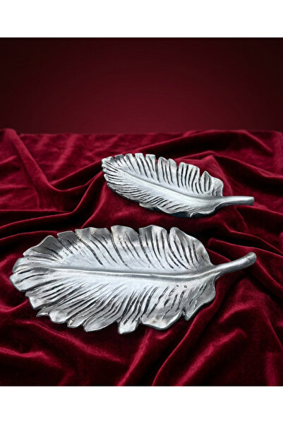 Peramari Decorative Polyester Double Leaf Presentation Plate with Silver Goblet