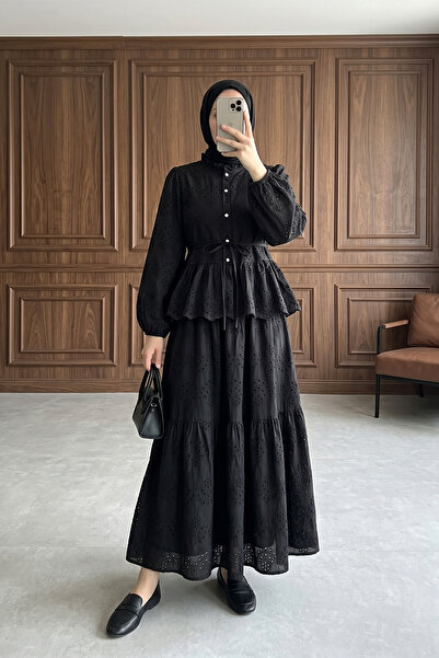 MODAQU Lined, Elastic Sleeves, Scalloped Black Linen Suit