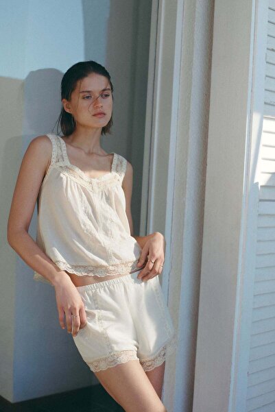 H&M Embroidered viscose-blend top