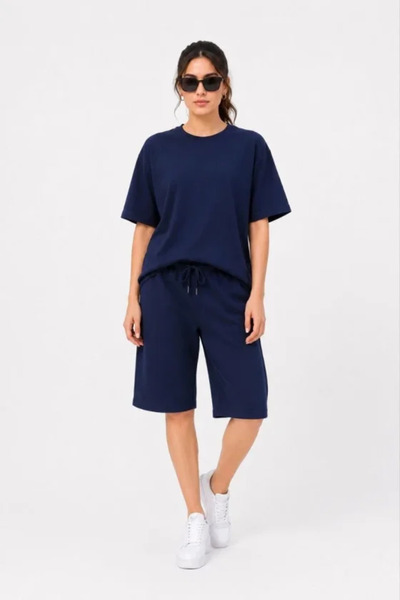 Wear Up Two-piece set: crew neck t-shirt & knee-length shorts with pockets - ...