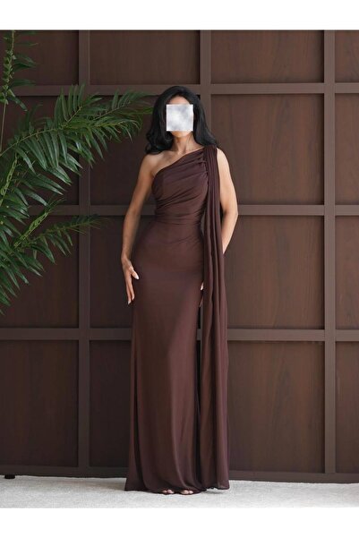 ANGELINSA فستان طويل ناعم لون بني