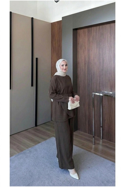 Asya Karen طقم بنطلون مبطن بالفوال مع شال على الكتف