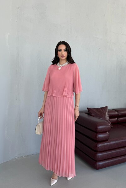 Serica Moda فستان بأكمام منفوخة وطيات مزدوجة