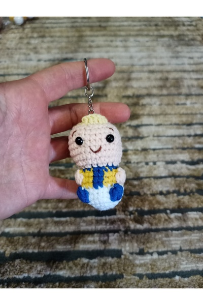 PATRON Amigurimi Hand-Knitted Lantern Keychain