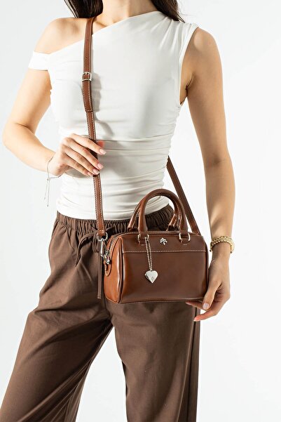 Jacquline Vyare Women's Handbag