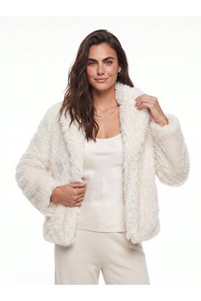 ONLOOX Cream Polyester Soft Textured Plush Long Sleeve Relaxed Fit Furry Coat