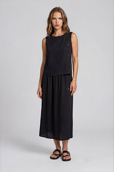 Vitrin Elastic Waist Buttoned Satin Skirt