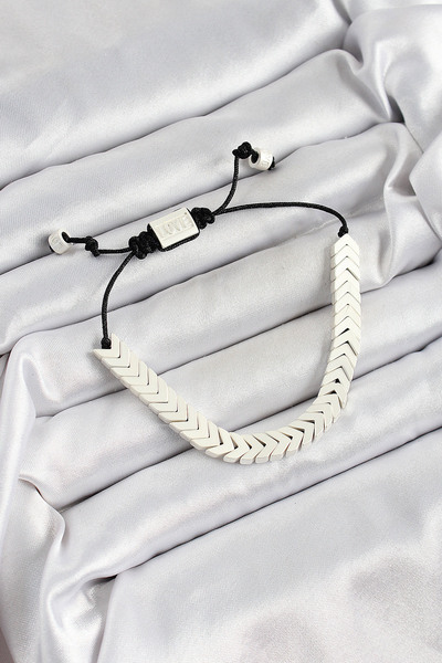 OGHAMAY White Juju Women's Bracelet with Brass Elevator