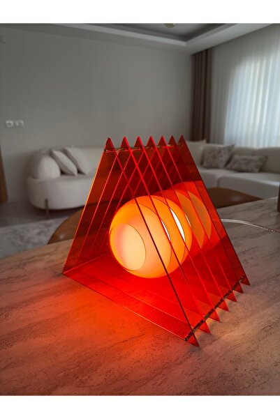 Velamora Furniture Delta Lamp – Dekoratif Üçgen Masa Lambası Turuncu