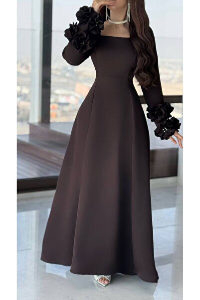Generica Rimmed Dress in Brown Color