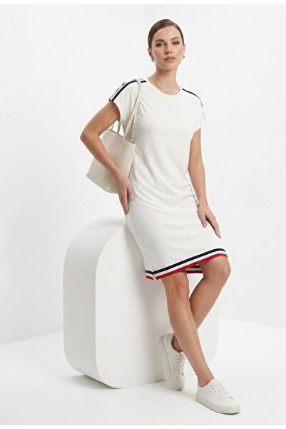 wishne Aş Detailed Sporty Dress – White Crew Neck Casual Stylish Dress