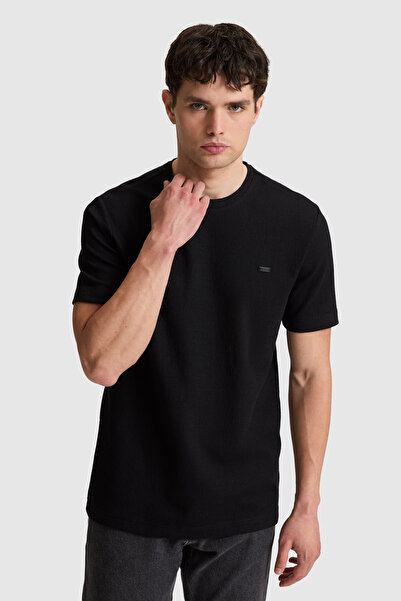 U.S. Polo Assn. Men's Black Regular Fit Crew Neck T-Shirt 50325284-Vr046