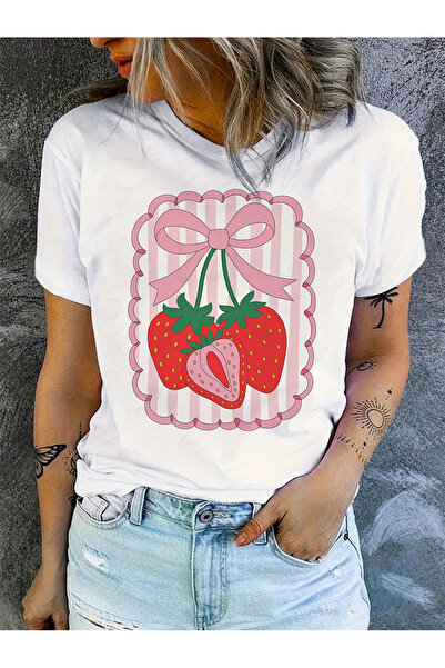 STITCHLY تي شيرت نسائي مطبوع بتصميم فراولة حمراء لطيفة، بأكمام قصيرة مع تفاصي...