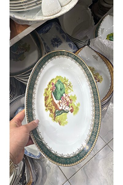 Generic Brand Esterhomedecor Set of 2 Porcelain Oval Presentation Plates