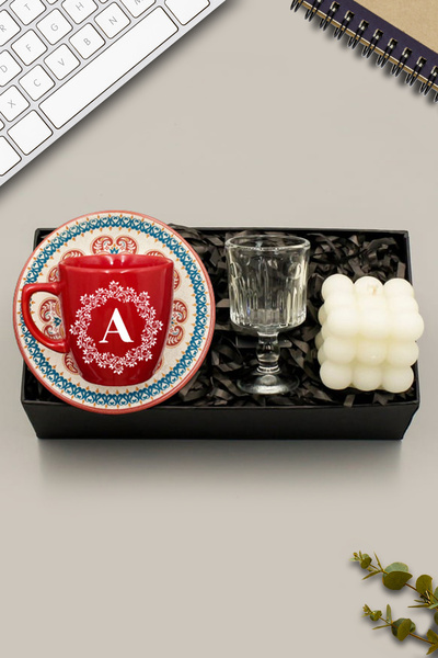 As Gift Kişiye Özel Kırmızı Renginde Fincan & Kahve Yanı Cam Su Bardağı & Bubble Mum Hediye Seti