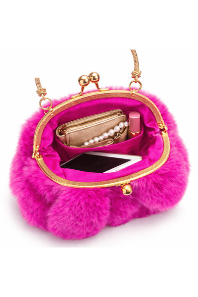 IQRAA Luxury Faux Fur Handbag – Plush Clutch with Gold Frame & Chain Handle (...