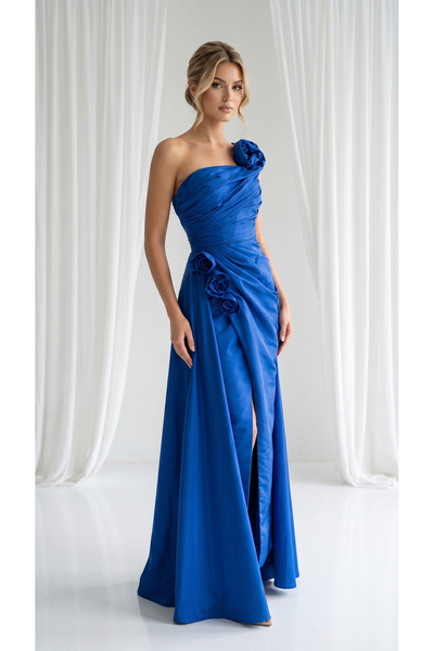 holie dress TEK OMUZ DRAPELİ GÜL DETAYLI YIRTMAÇLI UZUN ABİYE ELBİSE