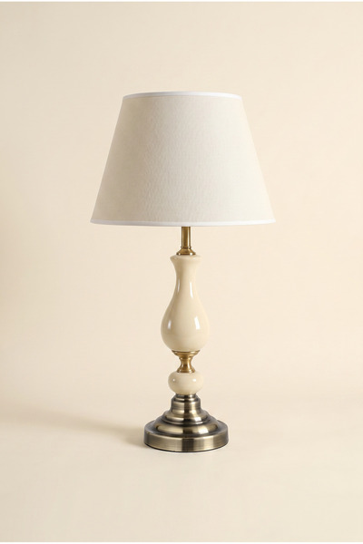 Vinner Aura Masa Lambası – Gold Detaylı Metal Gövde ve Beyaz Başlık – 71 cm P...