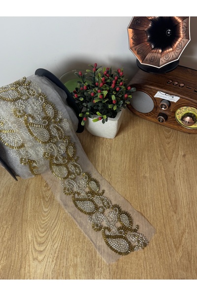 jasmina store Златиста и сребриста, с камъни, бродирана с мъниста и апликации...