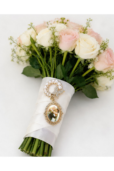 Sukha 1 Photo Memory Pin, Souvenir Pin, Souvenir Brooch, Bridal Bouquet Pin