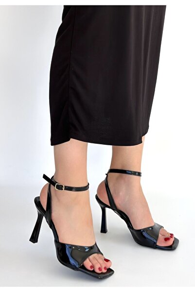 ALFA AKSESUAR 03 Soha Black Patent Leather Heeled Ankle Boots, Pack of Belt
