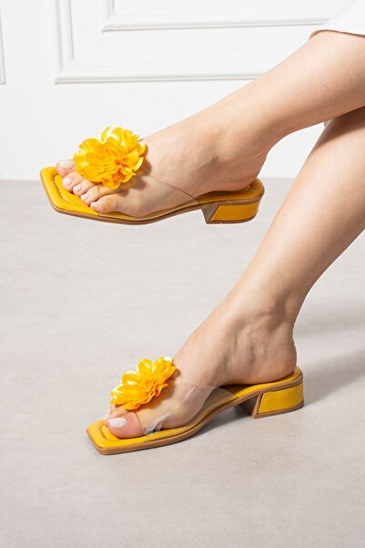 FUGA MODA Begonia žute prozirne cvetne papuče sa remenčićima i kratkim potpet...