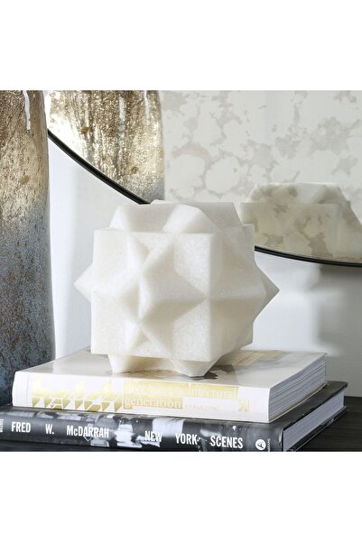 UTTERMOST تمثال من حجر الأرز الأبيض