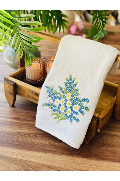HOME OF BLOSSOM منشفة قطنية 100% بيضاء مطرزة