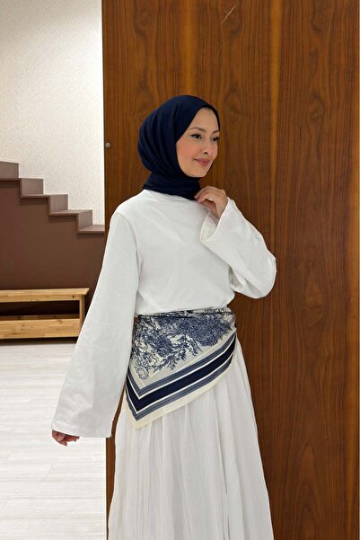 Faya Boutique White Pena Basic Blouse