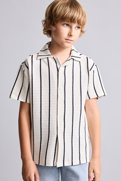 DeFacto Regular Fit Apaş Collar Vertical Striped Textured Short Sleeve Boys' ...