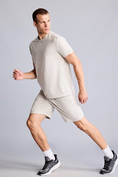 DeFacto Standard Fit Panel Stitched Above Knee Sports Shorts F7589Ax26Au