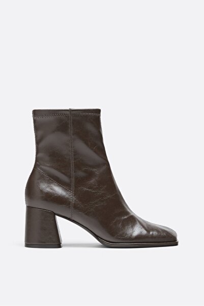 Stradivarius Basic orta boy topuklu bot