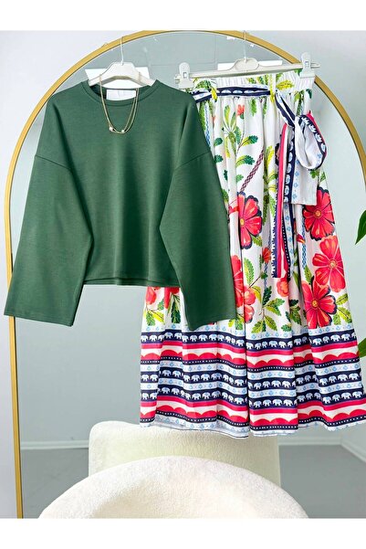 EC MODA Basic Blouse Floral Patterned Skirt Set