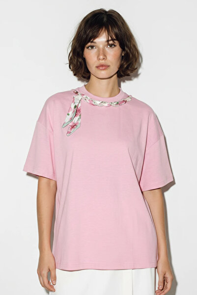 Efnaz style Women's Scarf Pearl Detailed Crew Neck Oversize Pink T-Shirt