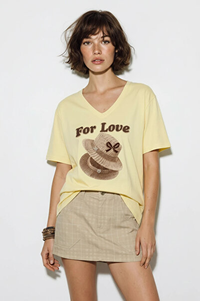 Efnaz style Women's V-Neck for Love Embroidery and Beading Oversized T-Shirt ...