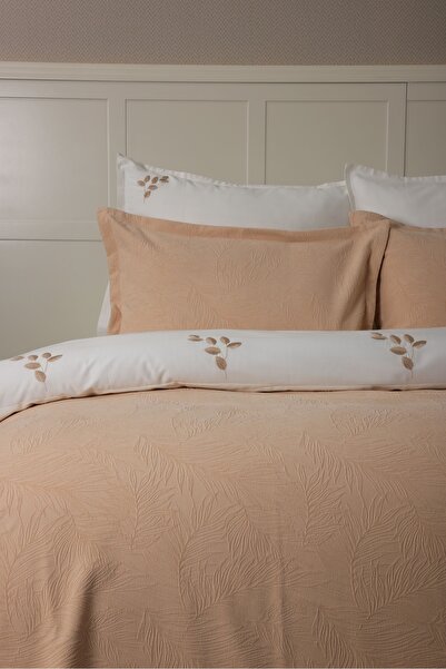 LUFA HOME غطاء سرير لال