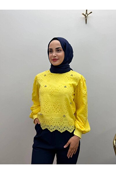 jooq Kadın Fisto İşlemeli Taş Detaylı Bluz