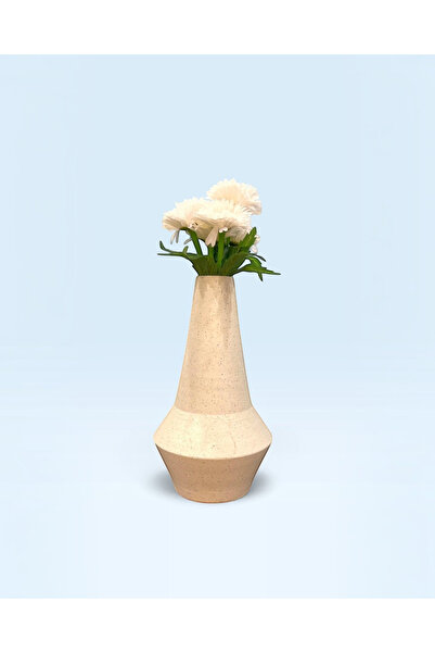 TagerElSaadah Modern home decor vase with artificial flower bouquet