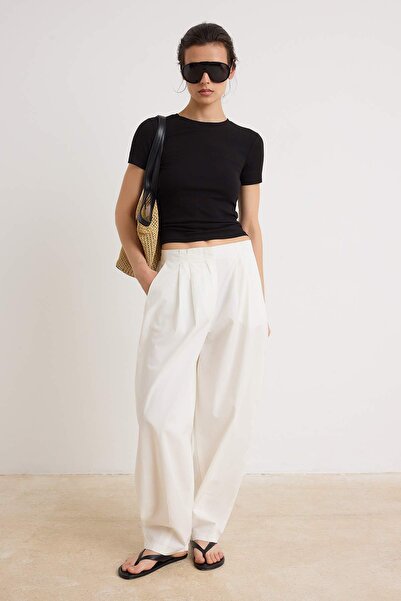 Trendyol Collection بنطلون بوبلين أبيض اللون TWOSS26PL00166