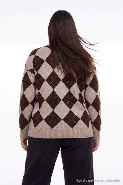 Trendyol Curve Multi-Colored Diamond Pattern Knitwear Sweater Tbbaw26An00072