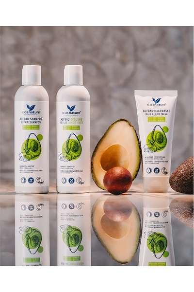 Cosnature شامبو نباتي لإصلاح الأفوكادو واللوز