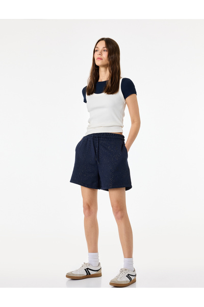 Koton Slim Fit Beli Bağcıklı Cepli Simli Mini Şort