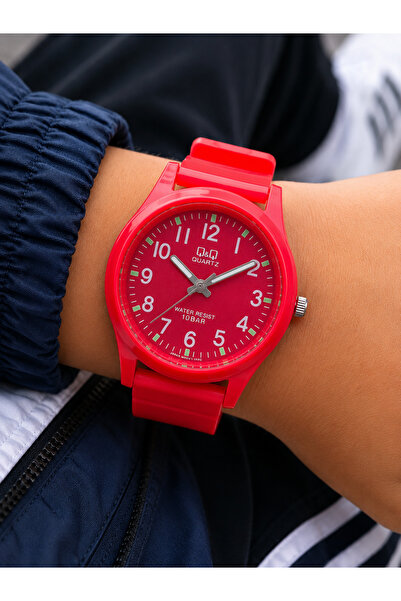 Q&Q Red Color Silicone Strap 10 Atm Waterproof Children's Wristwatch with 2 Y...