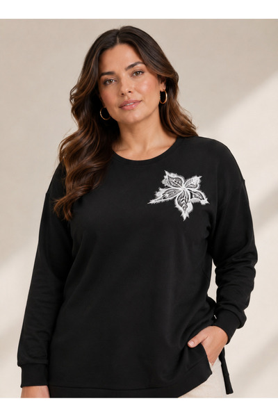 OYERGA MODA Women's Plus Size Butterfly Appliqué Oversized Sweatshirt