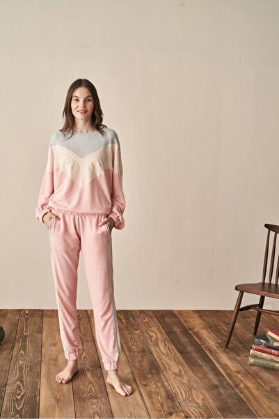 FIRST STYLE Turkish Stylish Winter Pink Woven Fabric Pajamas