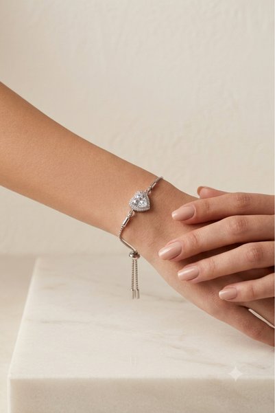 LuneraDesign Women's Bracelet with Zircon Stone Heart Figure – Brass Plated, Elegant and Stylish Design