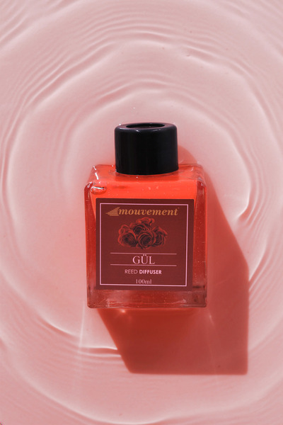 MOUVEMENT Gül Kokusu 100 ml Bambu Çubuklu Oda Kokusu – Klasik ve Romantik Bir Ferahlık